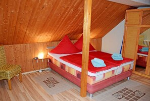 2 bedrooms, WiFi, bed sheets