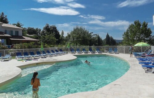 Awesome home in Montauroux