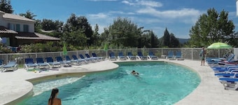 Awesome home in Montauroux