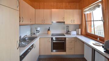 Kühlschrank, Herdplatte, Geschirrspüler