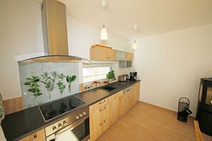 Køleskab, mikrobølgeovn, ovn, opvaskemaskine