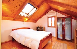 3 bedrooms, free WiFi, bed sheets