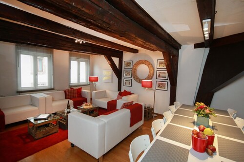 herzog duplex ac 160m2 city center 5br 3bth