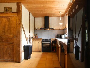 Réfrigérateur, micro-ondes, lave-vaisselle, congélateur