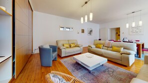 Imagen sin descripción, 3 de 46, botón