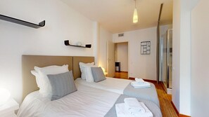 4 Schlafzimmer, Bügeleisen/Bügelbrett, Reisekinderbett, kostenloses WLAN