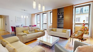 Imagen sin descripción, 4 de 46, botón