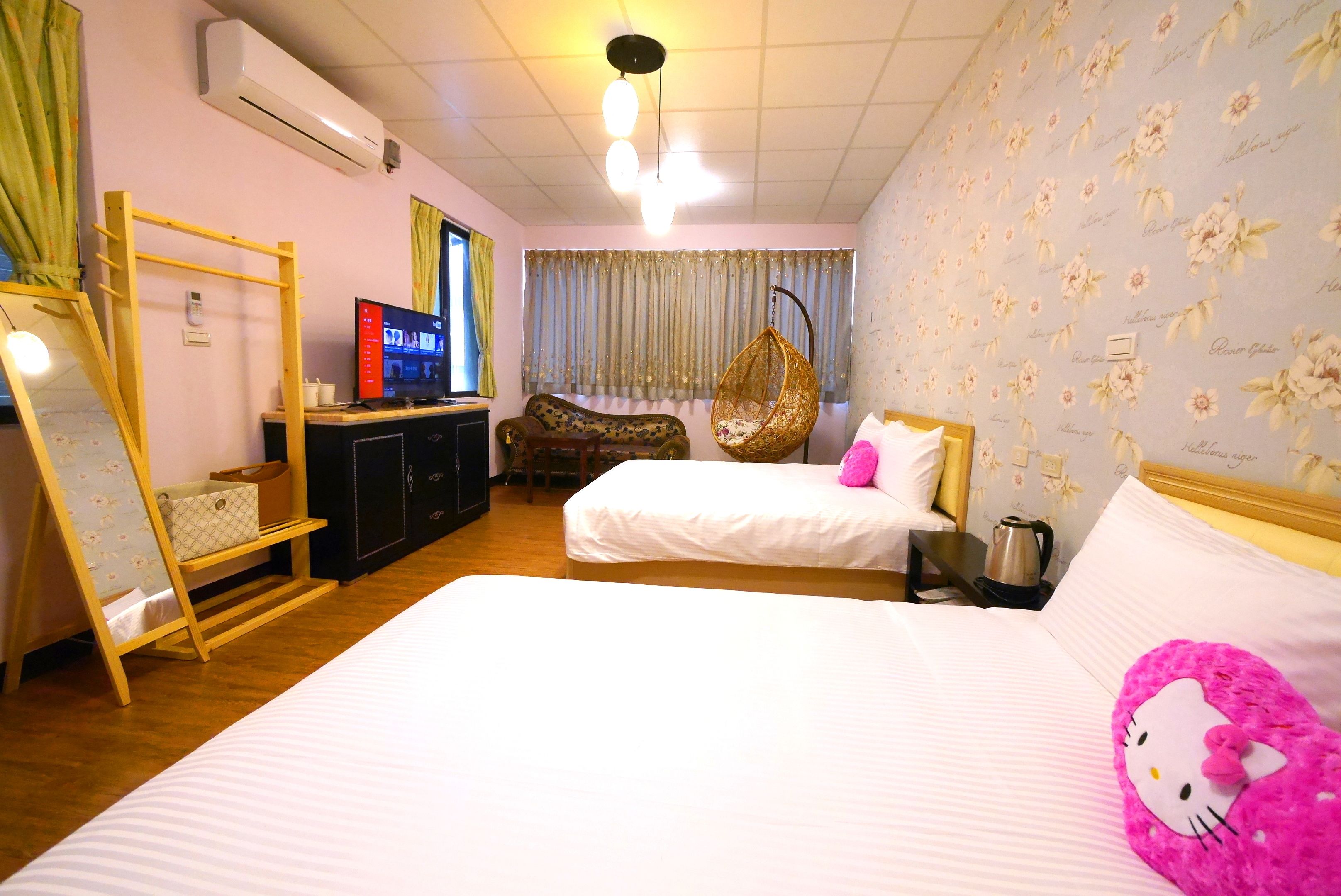 Desk, blackout curtains, rollaway beds, free WiFi