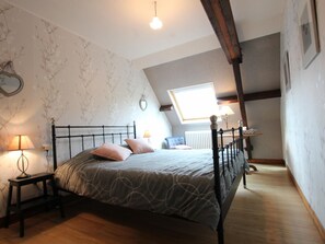 3 bedrooms, free WiFi - Rustic house in Vicq-sur-Mer - 6 people, Pets allowed (Vicq-sur-Mer)