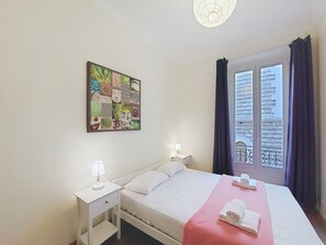 2 bedrooms, iron/ironing board - N&J - CALIFORNIA - Central - Very close sea (Niza)
