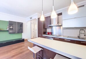 Fridge, microwave, oven, dishwasher