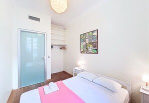 2 bedrooms, iron/ironing board - N&J - CALIFORNIA - Central - Very close sea (Niza)