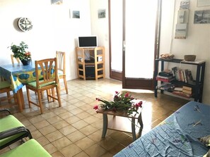 TV