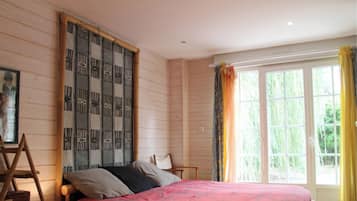 3 bedrooms, iron/ironing board, internet