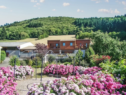 Homerez - Cosy apartment in Fayet with view, 55m²