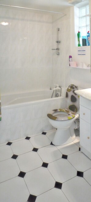Bathtub