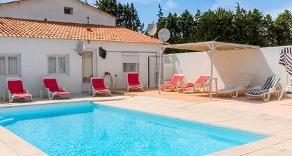 Homerez - Villa in Meynes