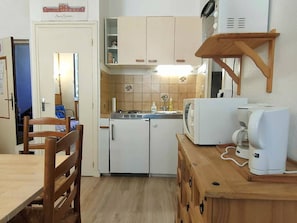 Fridge, microwave, cookware/dishes/utensils