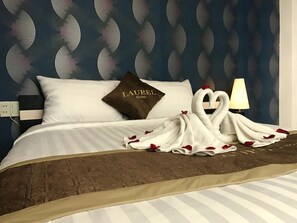 ميني بار ومكتب وواي فاي مجانًا