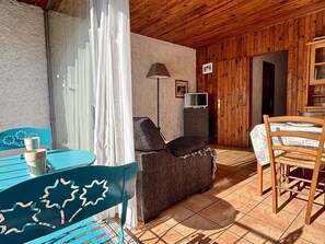 Interior - Studio with Cabin Near Beach, Balcony, and Pet-Friendly - Argelès-sur-Mer (Argelès-sur-Mer)