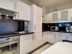 Fridge, microwave, oven, dishwasher