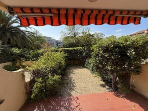 Property grounds - Ground Floor 2-Room Apt with Pool Access, Terrace, and Parking - 300m from Beach (Argelès-sur-Mer)
