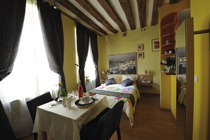 In-room safe, iron/ironing board, free WiFi, bed sheets