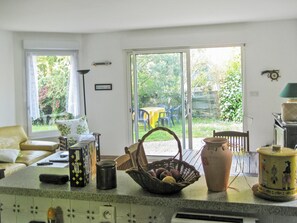 Télévision, chaîne hi-fi