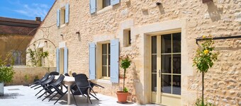Homerez - Maison spacieuse à Cabariot, 180m², jardin