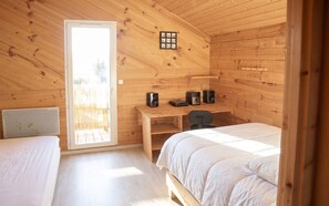 4 chambres, bureau, lit de bébé portatif, accès au Wi-Fi (inclus)