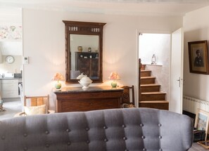 TV, fireplace, stereo