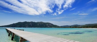Villa ' Les chênes lièges " with private pool between sea and mountain