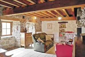 TV, fireplace, DVD player, stereo