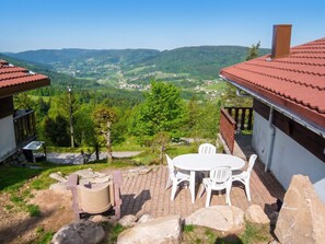 Outdoor dining - Homerez - Chalet in Le Tholy (Le Tholy)
