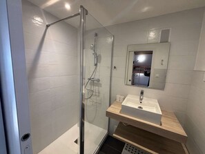 Bathroom - Cozy 2-Room Apartment for 6 with Balcony, Close to Lift - Alpe d'Huez (Huez)