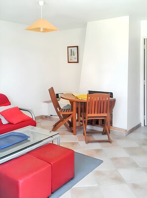 Interior - Homerez - Apartment in Saint-Cyr-sur-Mer (Saint-Cyr-sur-Mer)