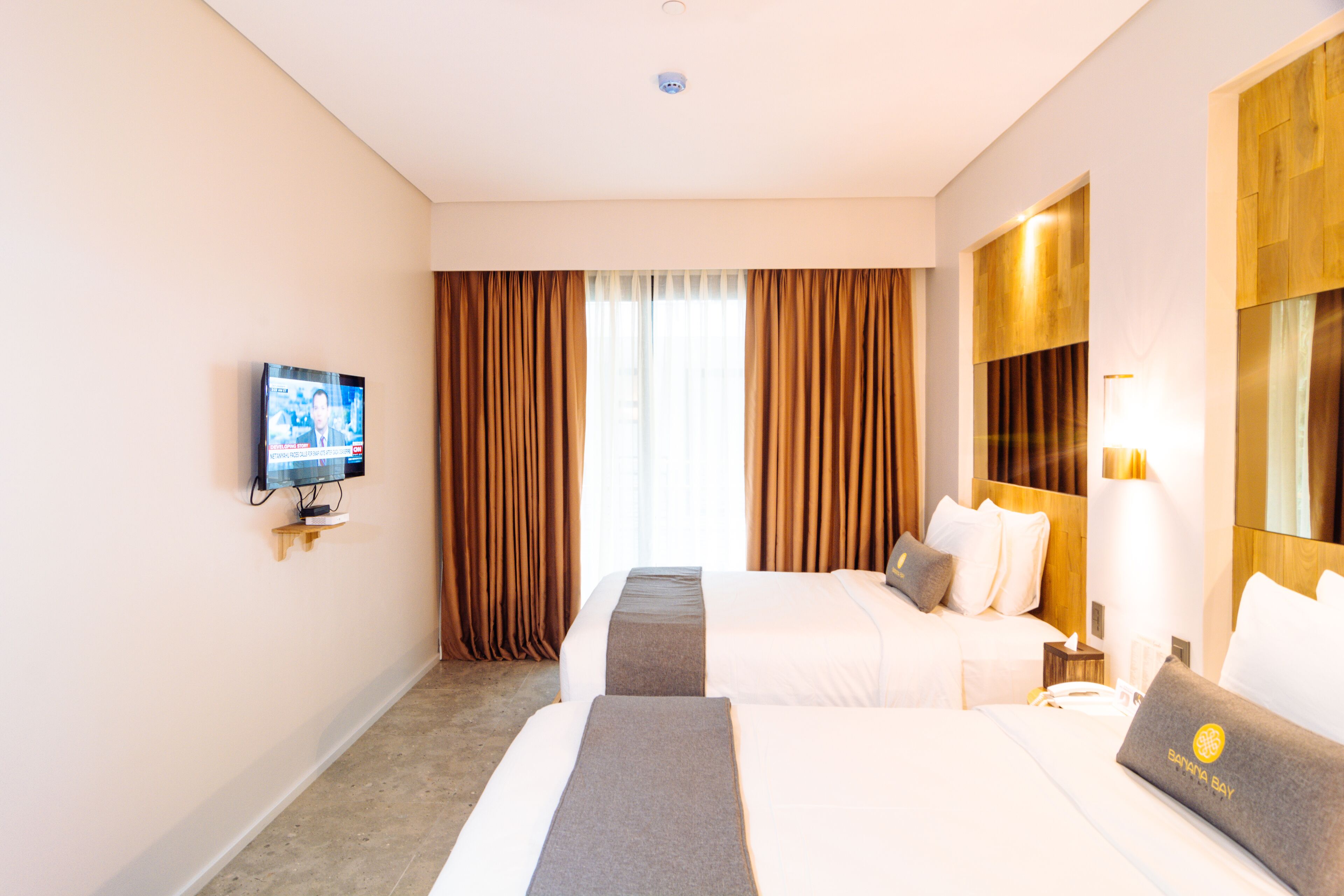 deluxe with balcony | 1 bedroom, premium bedding, in-room safe, iron/ironing board