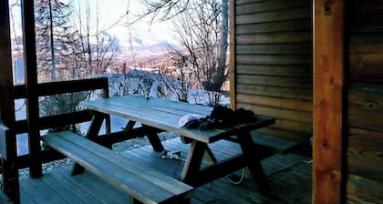 Chalet sleeps 6, lovely mountain view, relaxing, invigorating air, sunshine