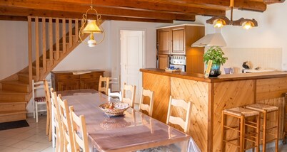 Homerez - House in Saint-Gènes-Champespe