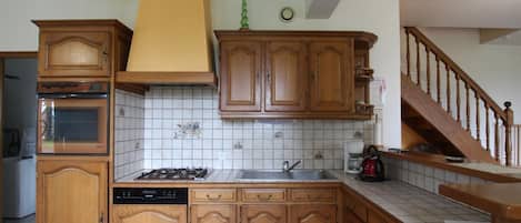 Frigorífico, microondas y lavavajillas