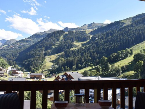 Central Studio for 4 in Méribel with Balcony, Parking, and WiFi