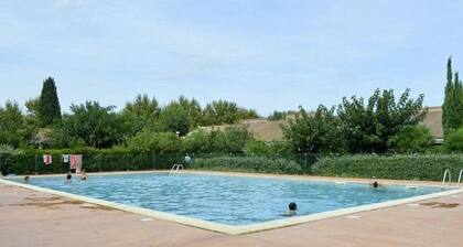 Cozy 2-Room House with Mezzanine, Terrace & Pool Near Beach in Argelès-sur-Mer