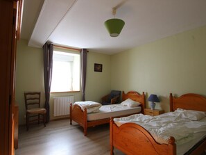 2 bedrooms