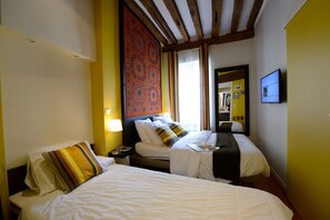 1 chambre, coffres-forts dans les chambres, fer et planche Ă repasser