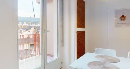 gite des bains 94m2 1 free parking 2br 2bth