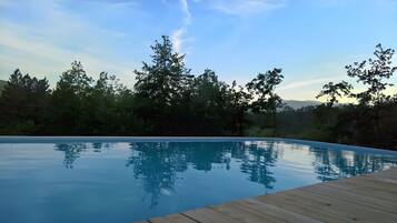 Innenpool, beheizter Pool
