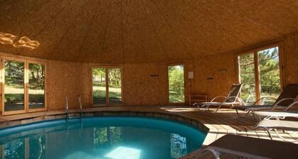 Logement insolite tout confort 1, piscine chauffée