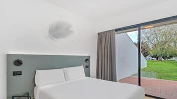 Standard-Doppelzimmer | Zimmersafe, Schreibtisch, schallisolierte Zimmer, kostenloses WLAN