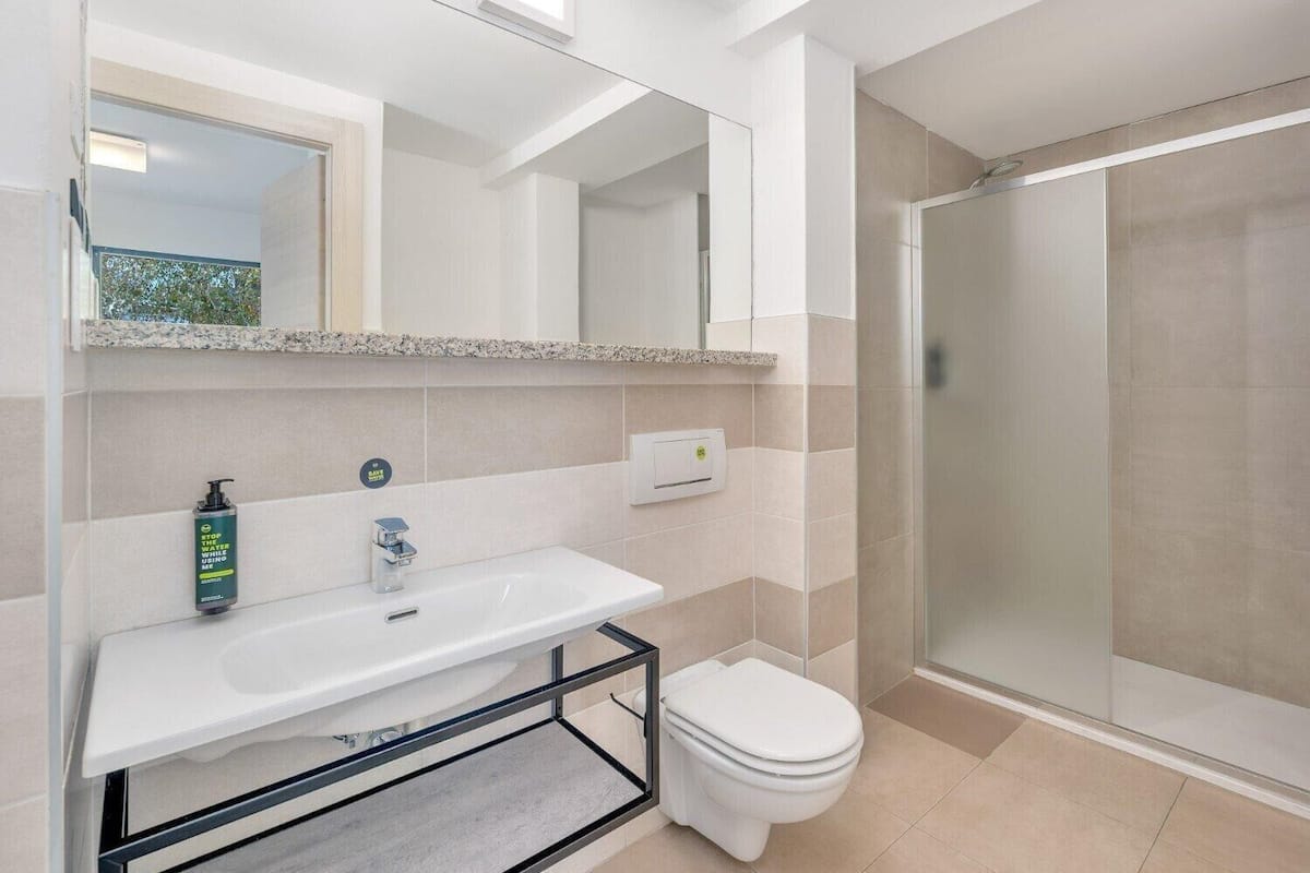 In-room safe, desk, soundproofing, free WiFi