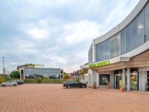 Exterior - B&B Hotel Alba (Alba)